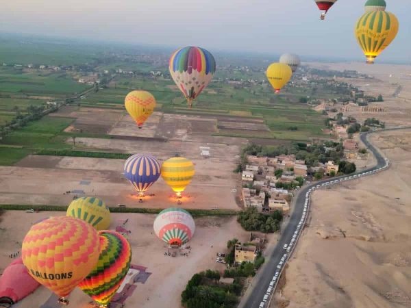 Package deal Hot Air Balloon Ride & Full Day Luxor Tour with Guide and Lunch - Adventure in Egypt